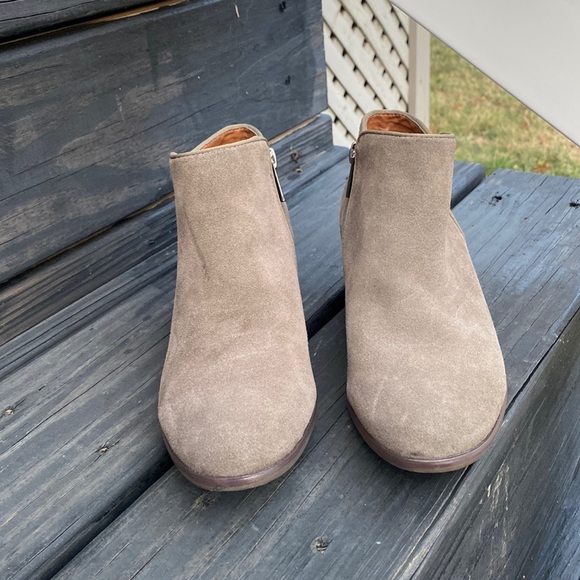 Crown Vintage suede tabitha ankle boot - Picture 2 of 9